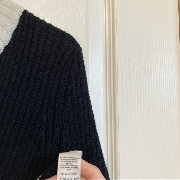 Free People Black V-Neck Long Sleeve Sweater Dress White Trim Size Small - Picture 5 of 8